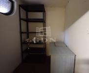 Baja Üzlethelyiség