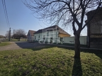 Kunbaja Üzlethelyiség