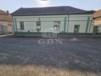 Kunbaja Üzlethelyiség