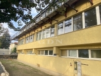 出租 办公室 Komárom, 773m2