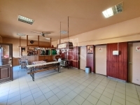 Pécel Üzlethelyiség