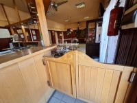 Pécel Üzlethelyiség