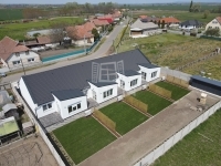 Продается дом рядовой застройки Jászfényszaru, 81m2