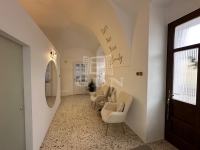 Vác Üzlethelyiség